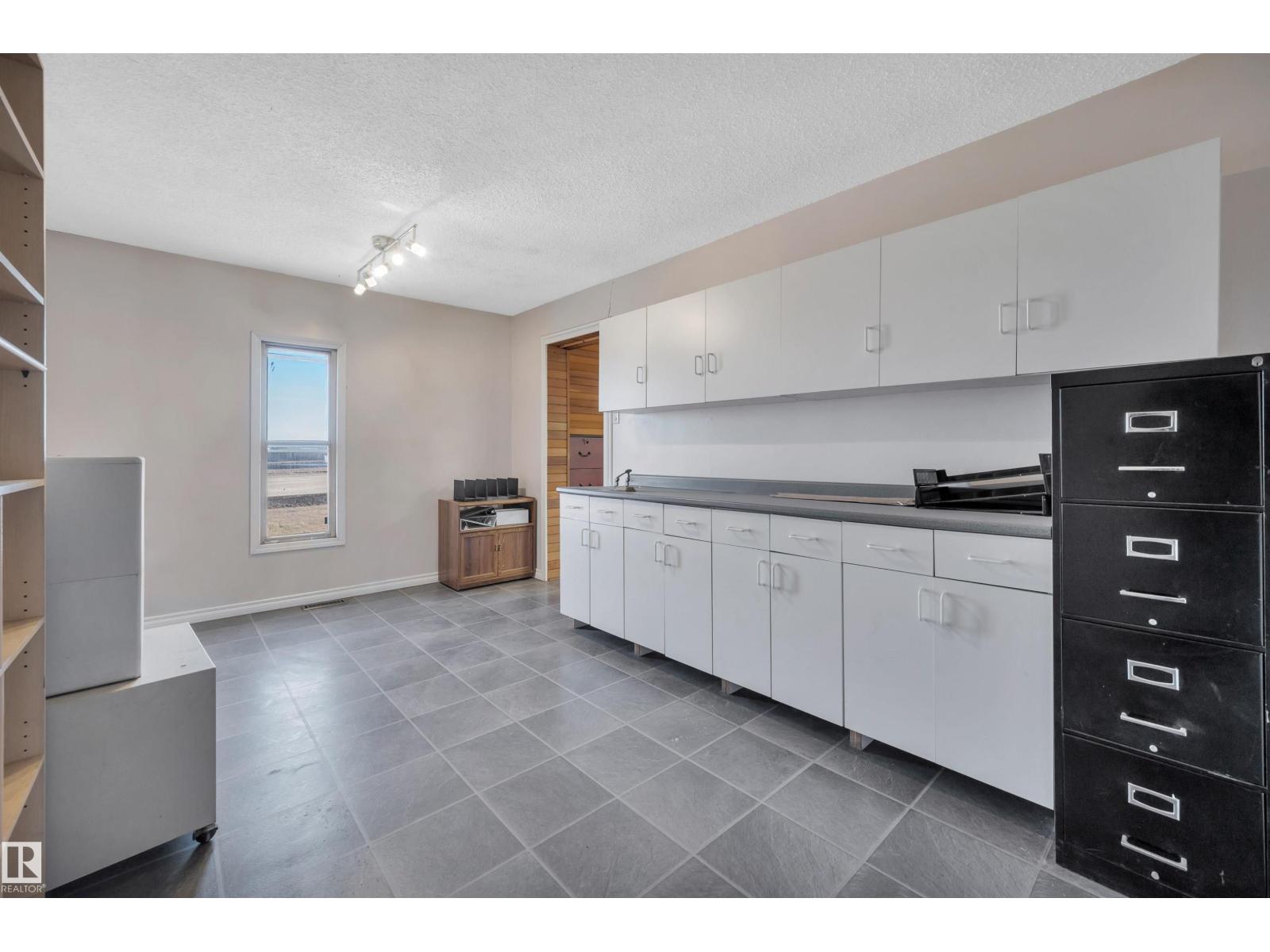 57119 Rge Rd 241, Rural Sturgeon County, Alberta  T0A 0K1 - Photo 38 - E4463832