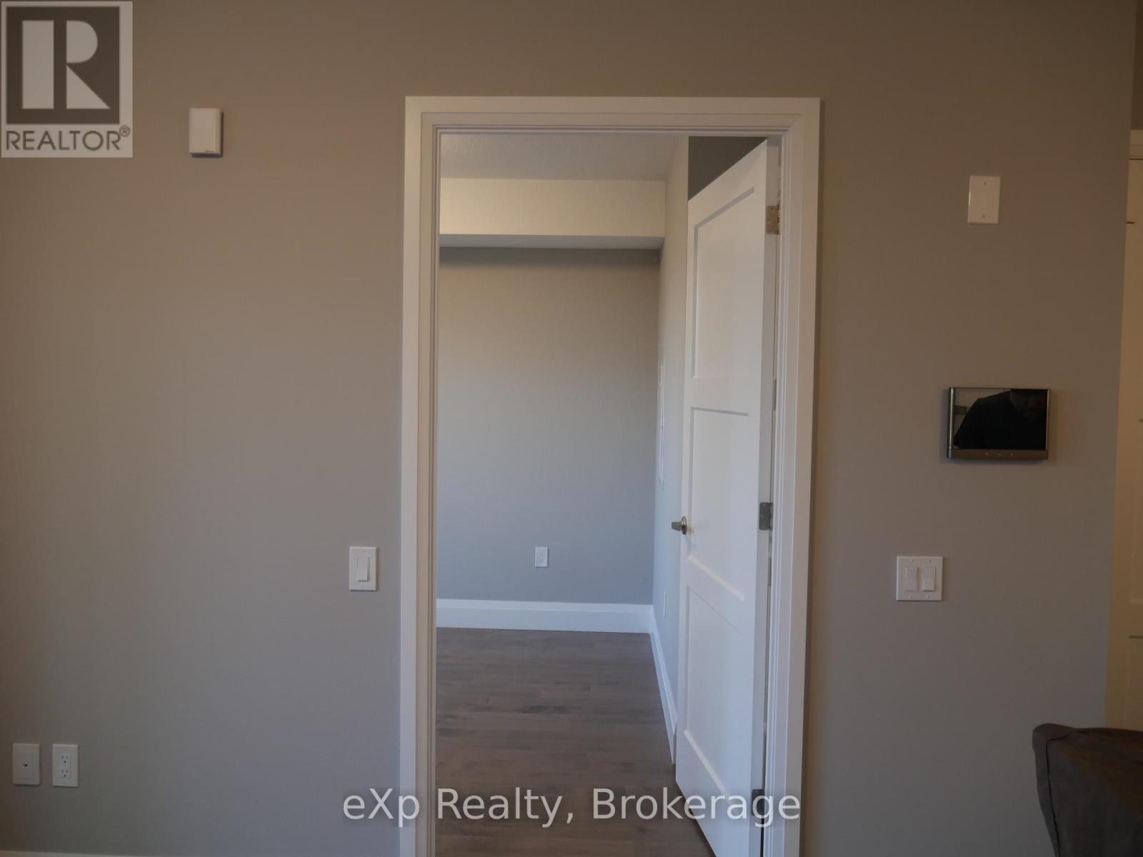 1203 - 93 Arthur Street S, Guelph, Ontario  N1E 0S6 - Photo 8 - X12410516