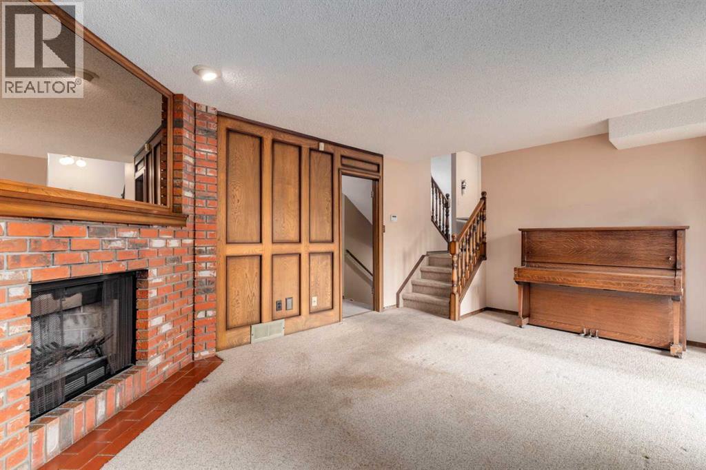 24 Strathcona Close Sw, Calgary, Alberta  T3H 1L3 - Photo 20 - A2249864