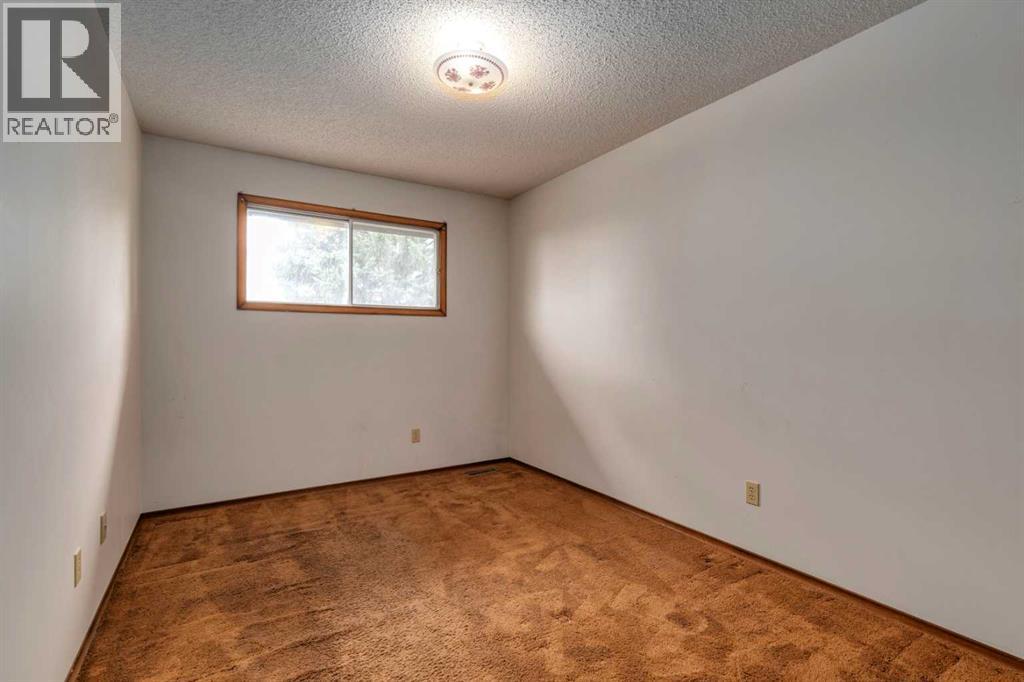 24 Strathcona Close Sw, Calgary, Alberta  T3H 1L3 - Photo 13 - A2249864