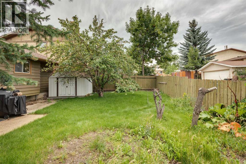 24 Strathcona Close Sw, Calgary, Alberta  T3H 1L3 - Photo 36 - A2249864