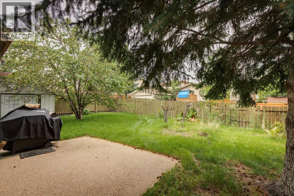 24 Strathcona Close Sw, Calgary, Alberta  T3H 1L3 - Photo 31 - A2249864