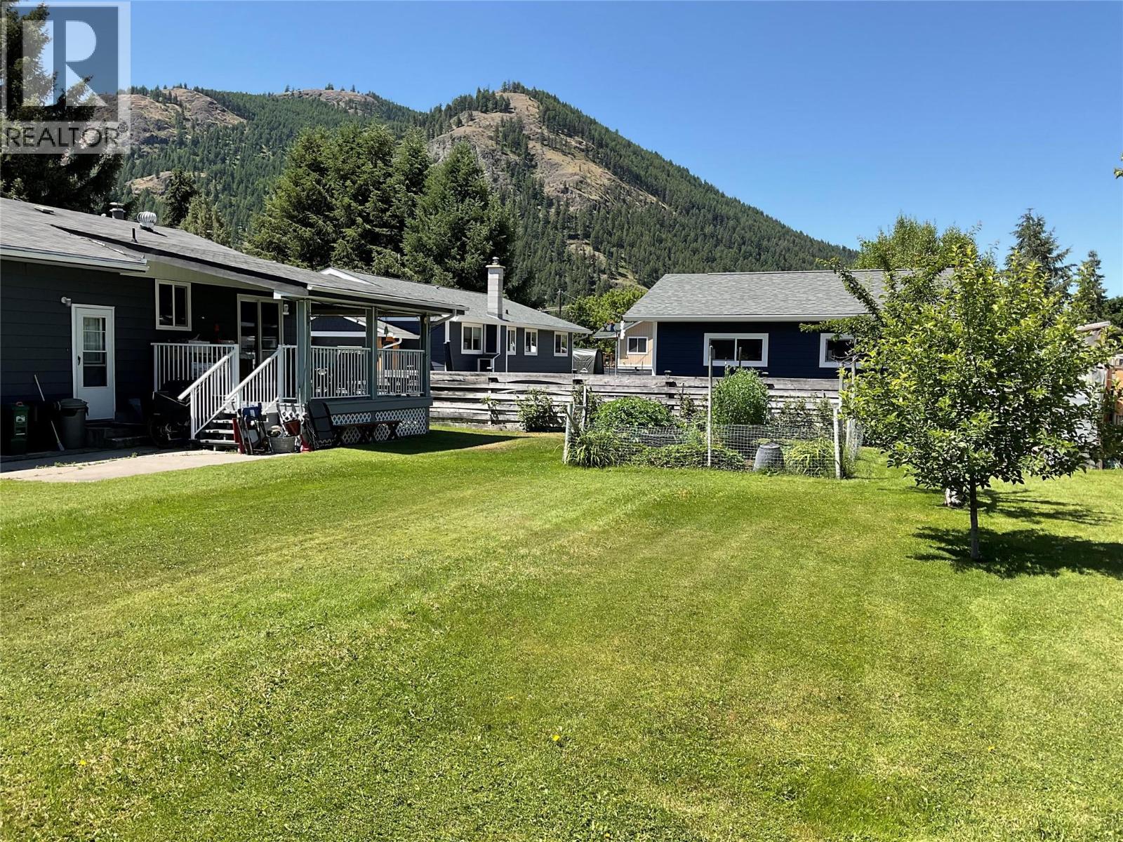 431 Hartland Avenue, Midway, British Columbia  V0H 1M0 - Photo 7 - 10341006