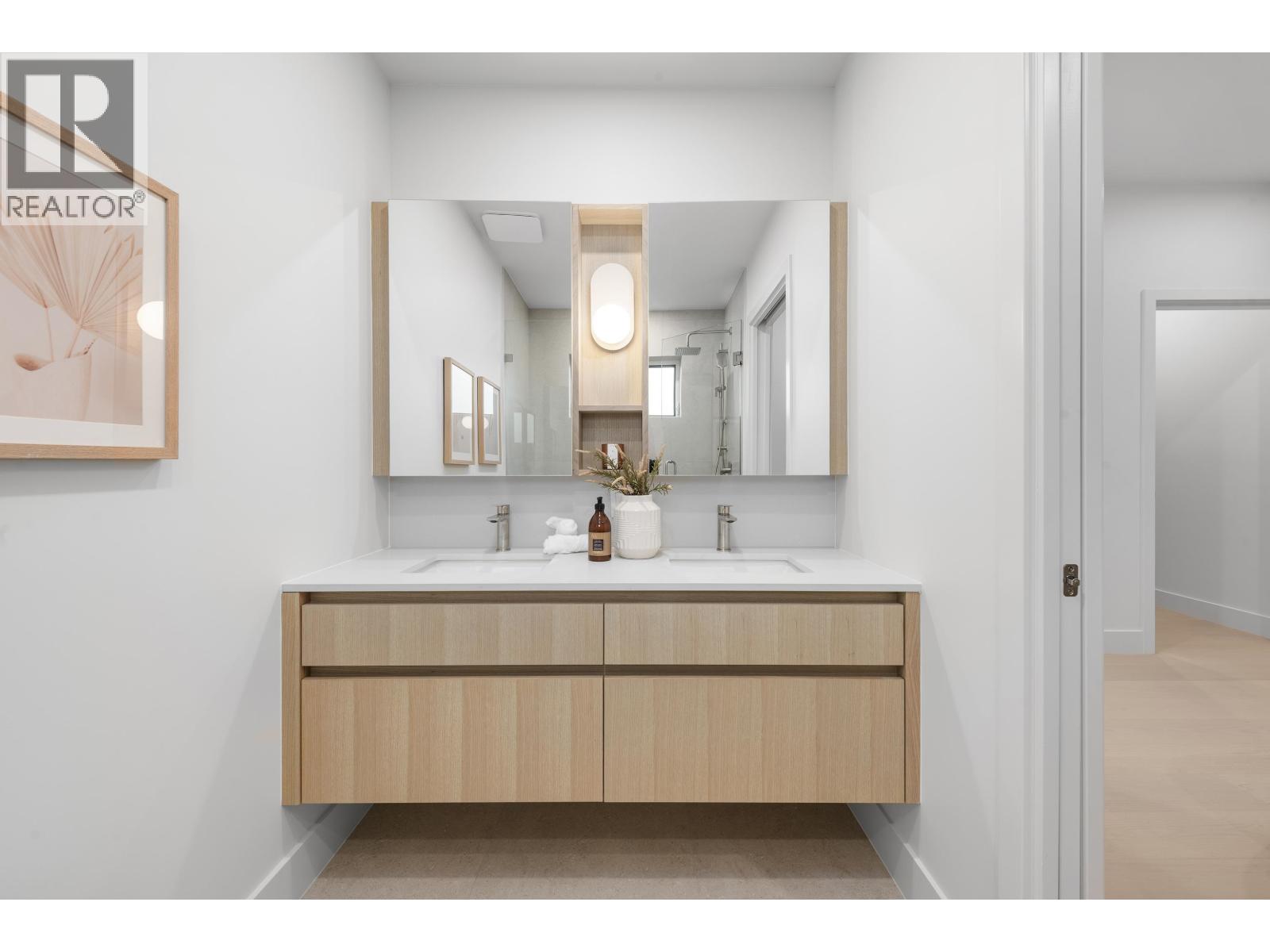 2 2136 E 10th Avenue, Vancouver, British Columbia  V5N 1Y1 - Photo 25 - R3047959