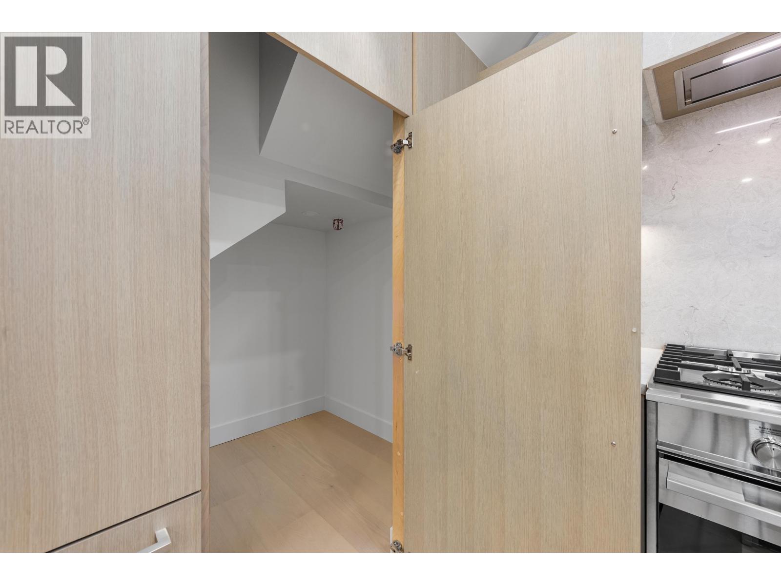 2 2136 E 10th Avenue, Vancouver, British Columbia  V5N 1Y1 - Photo 15 - R3047959