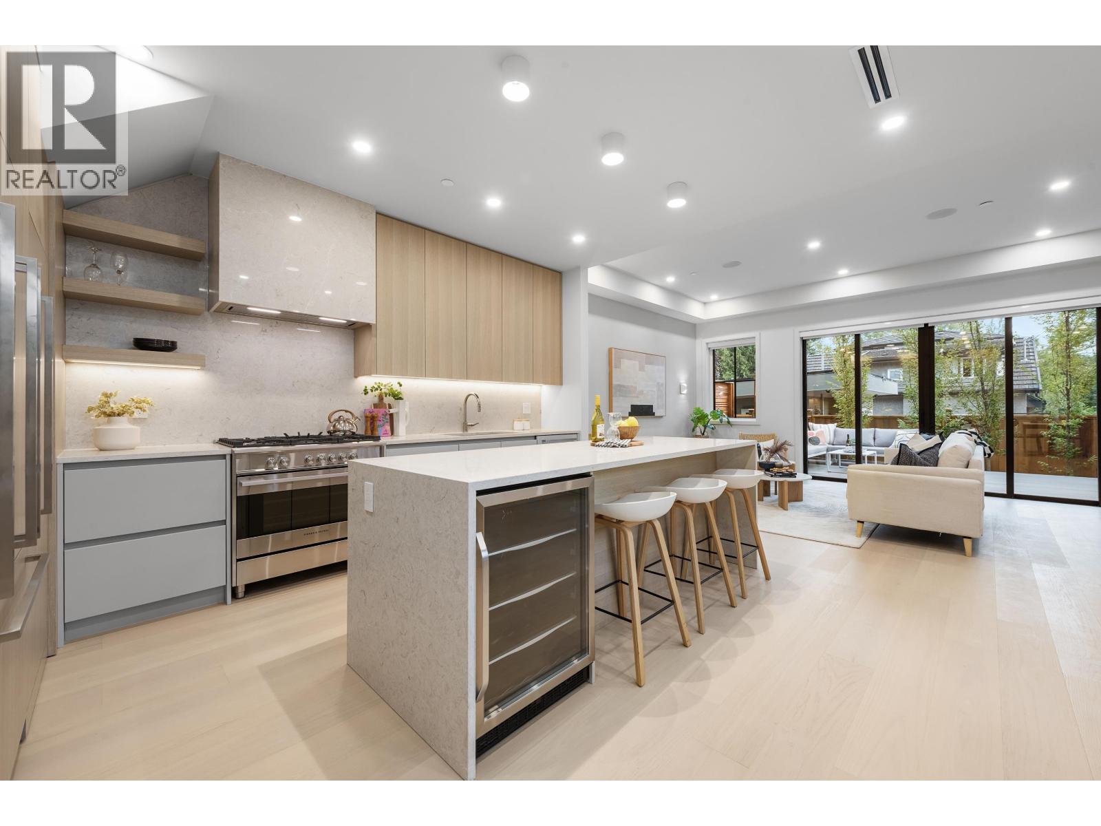 2 2136 E 10th Avenue, Vancouver, British Columbia  V5N 1Y1 - Photo 6 - R3047959