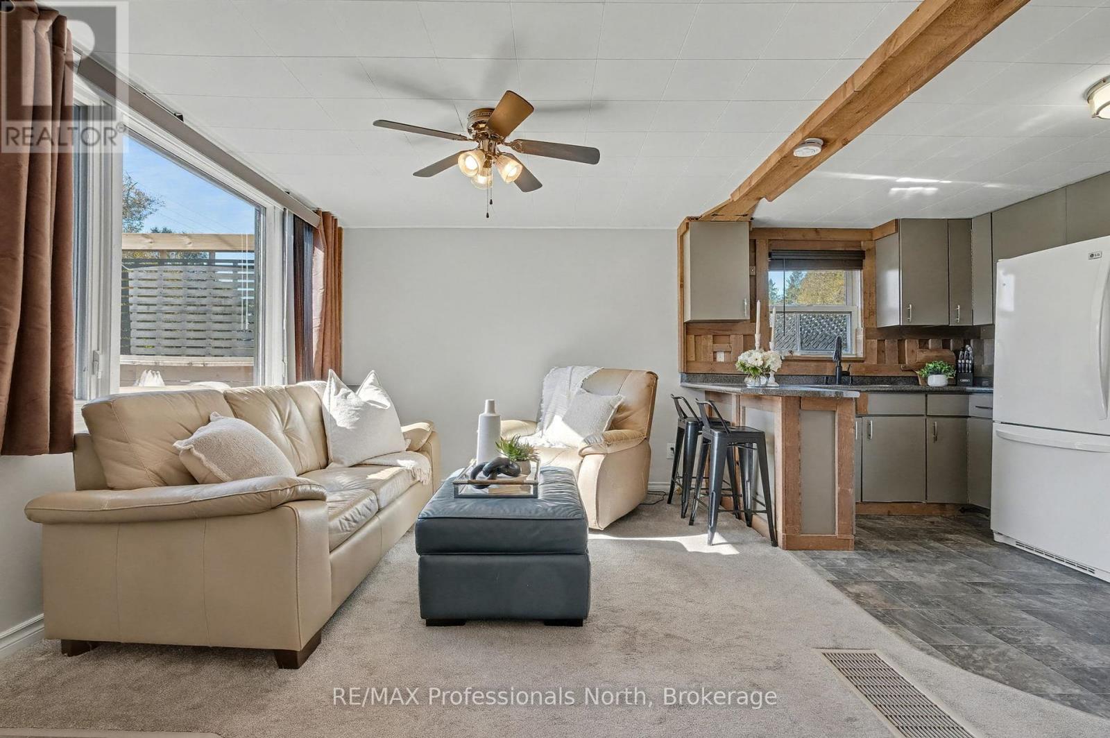 161 Quebec Street, Bracebridge (Macaulay), Ontario  P1L 1E3 - Photo 11 - X12457388