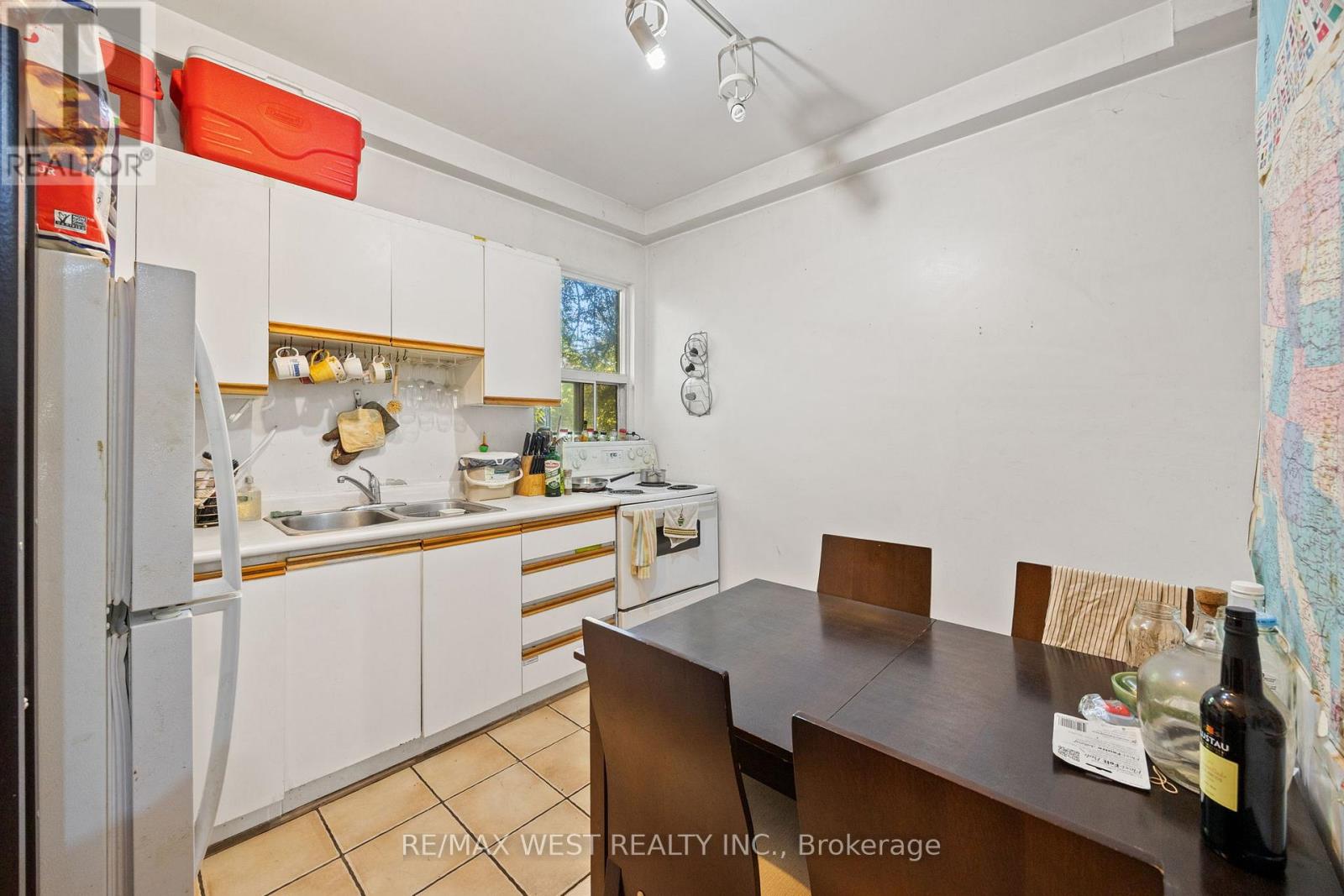 935 Bathurst Street, Toronto, Ontario  M5R 3G4 - Photo 11 - C12486768