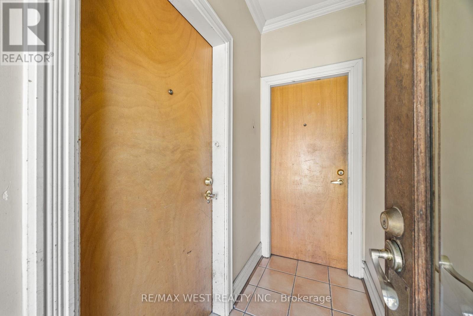 935 Bathurst Street, Toronto, Ontario  M5R 3G4 - Photo 19 - C12486768