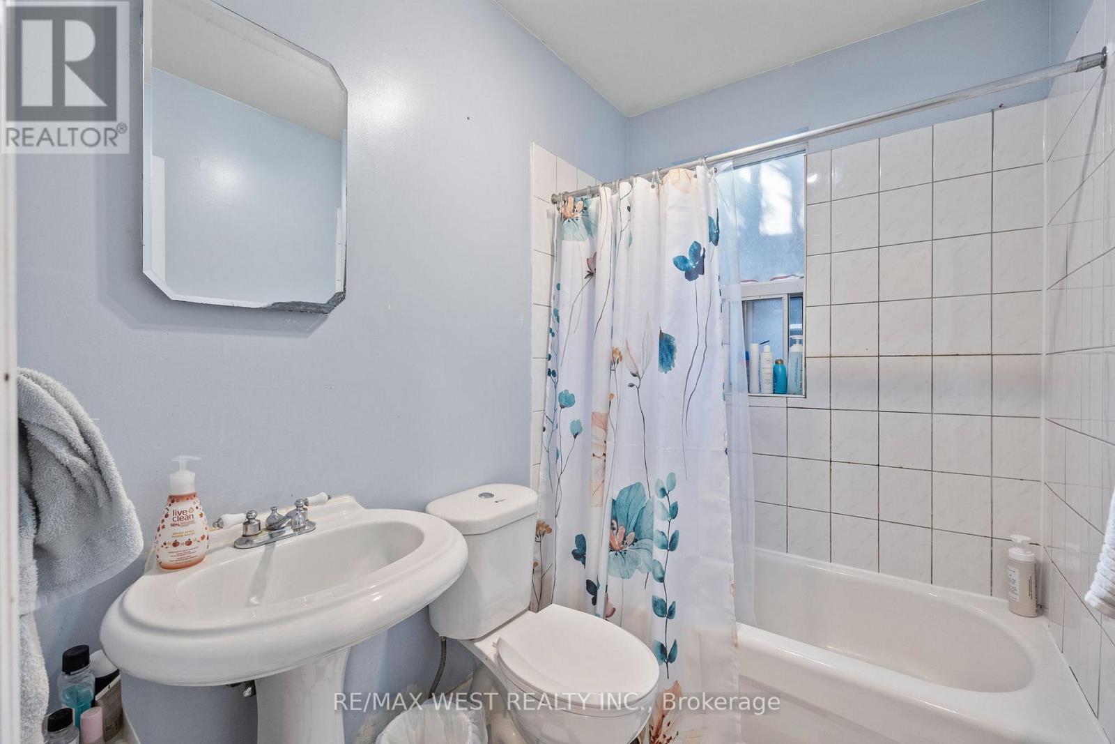 935 Bathurst Street, Toronto, Ontario  M5R 3G4 - Photo 25 - C12486768