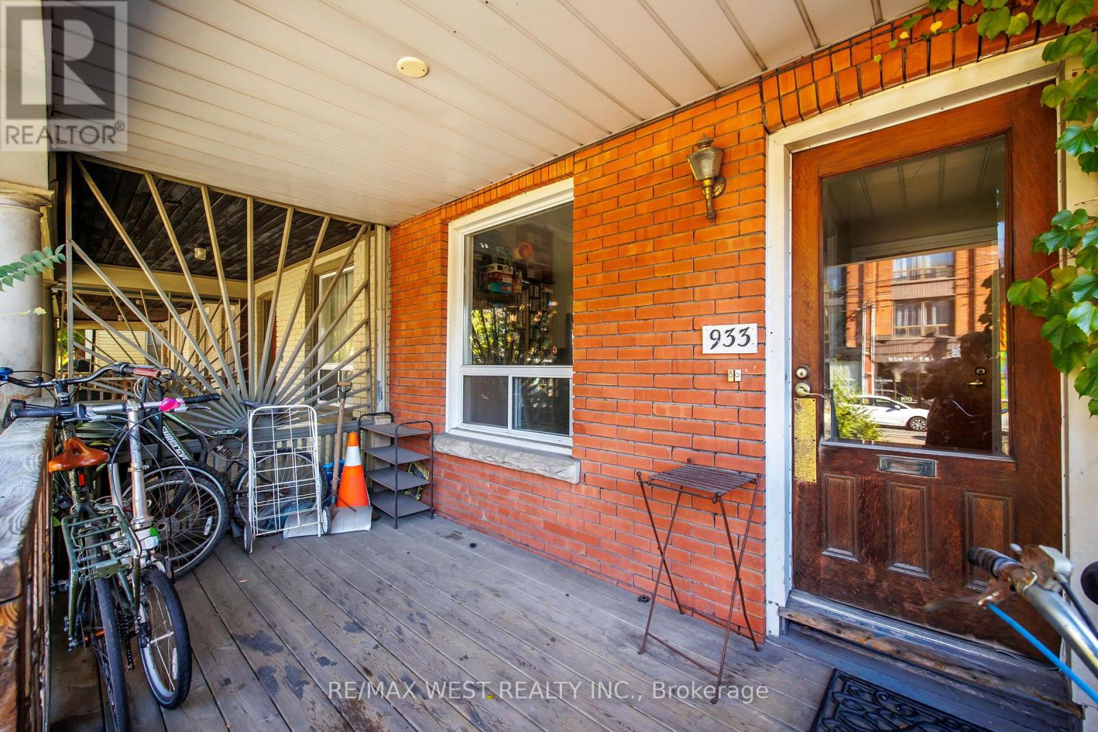 935 Bathurst Street, Toronto, Ontario  M5R 3G4 - Photo 3 - C12486768