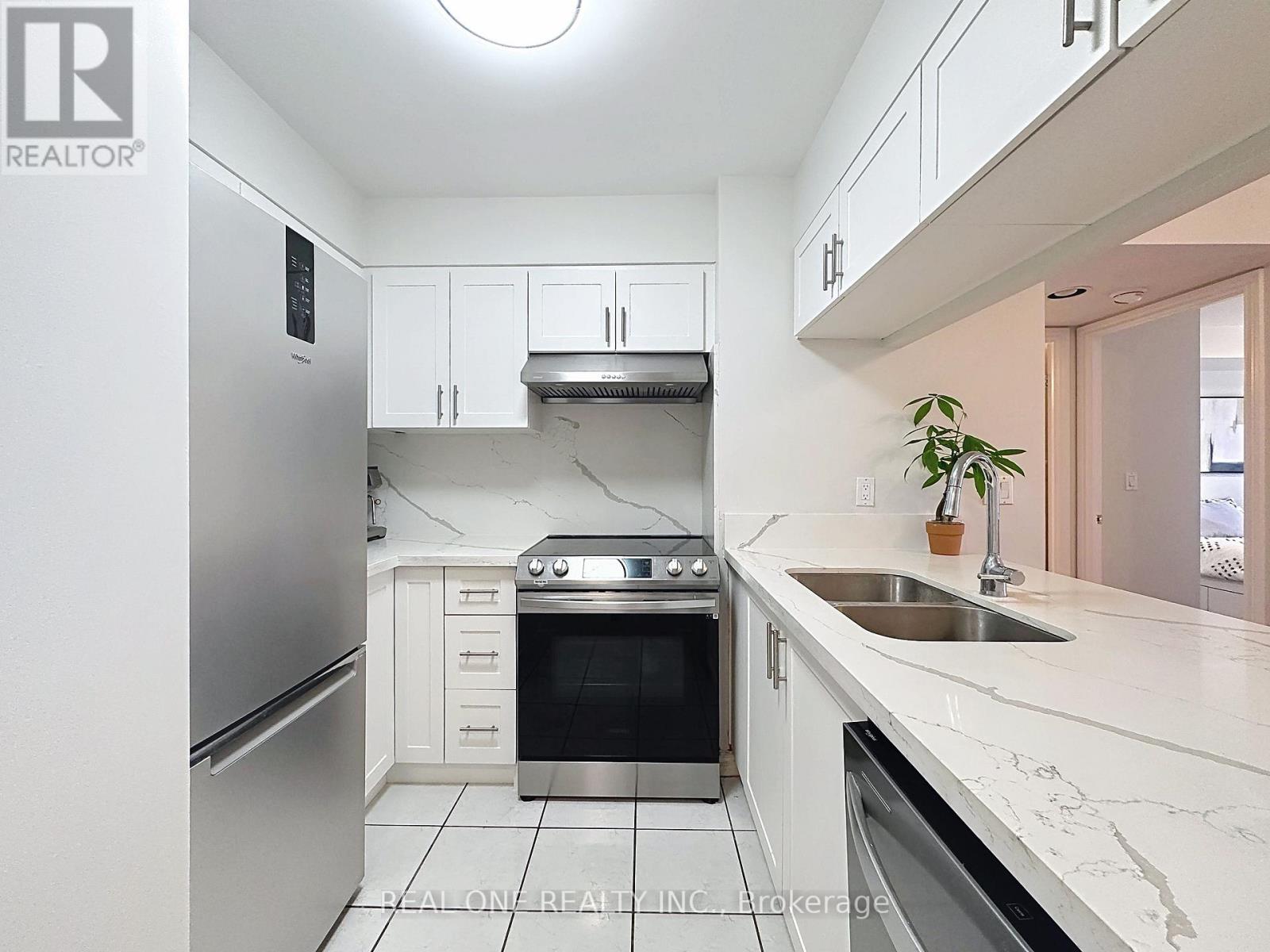 1708 - 18 Sommerset Way, Toronto, Ontario  M2N 6X5 - Photo 15 - C12486773