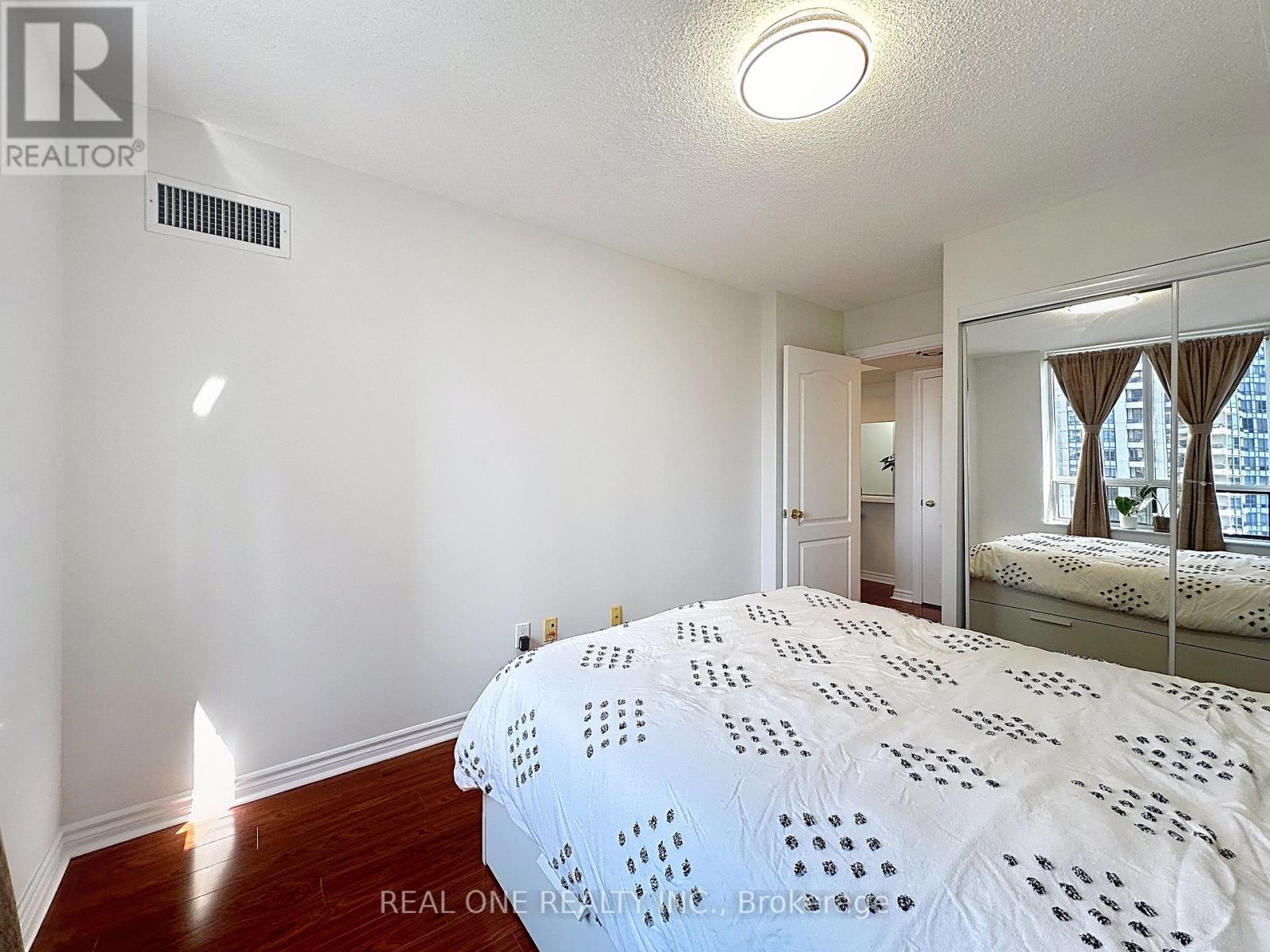 1708 - 18 Sommerset Way, Toronto, Ontario  M2N 6X5 - Photo 17 - C12486773