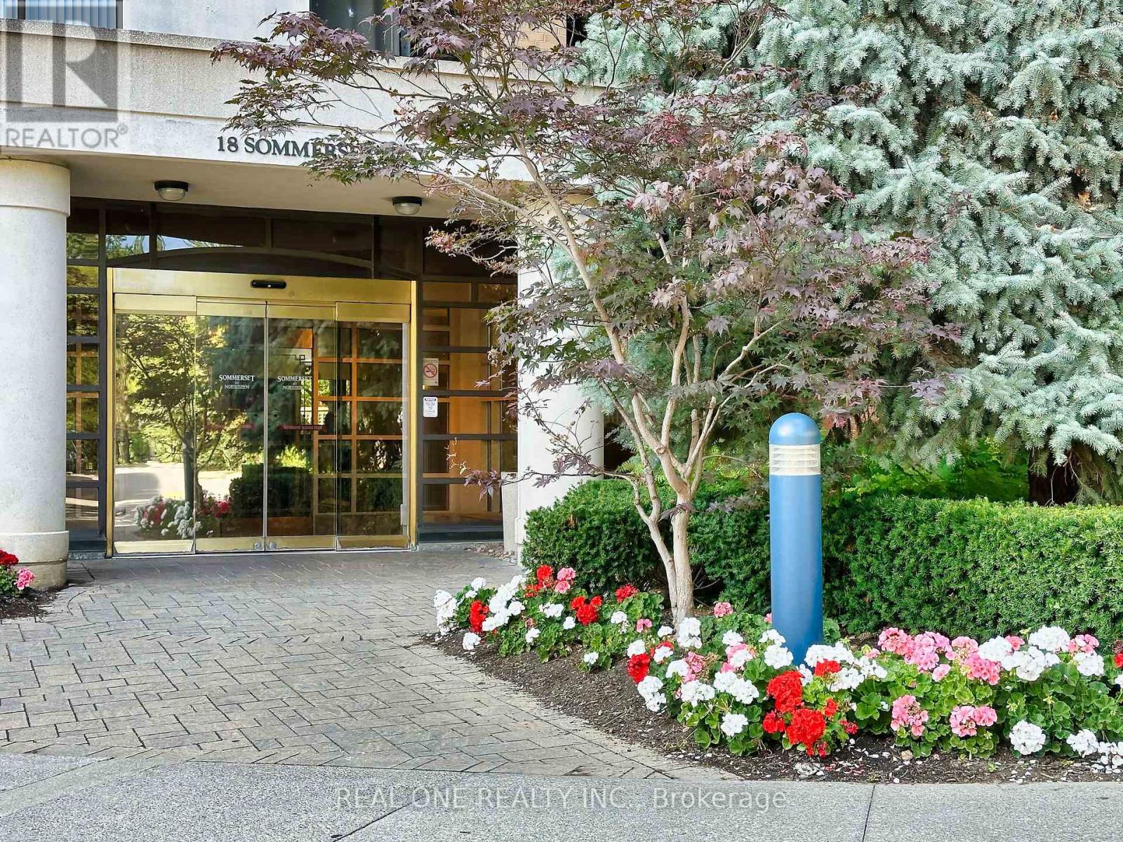 1708 - 18 Sommerset Way, Toronto, Ontario  M2N 6X5 - Photo 2 - C12486773