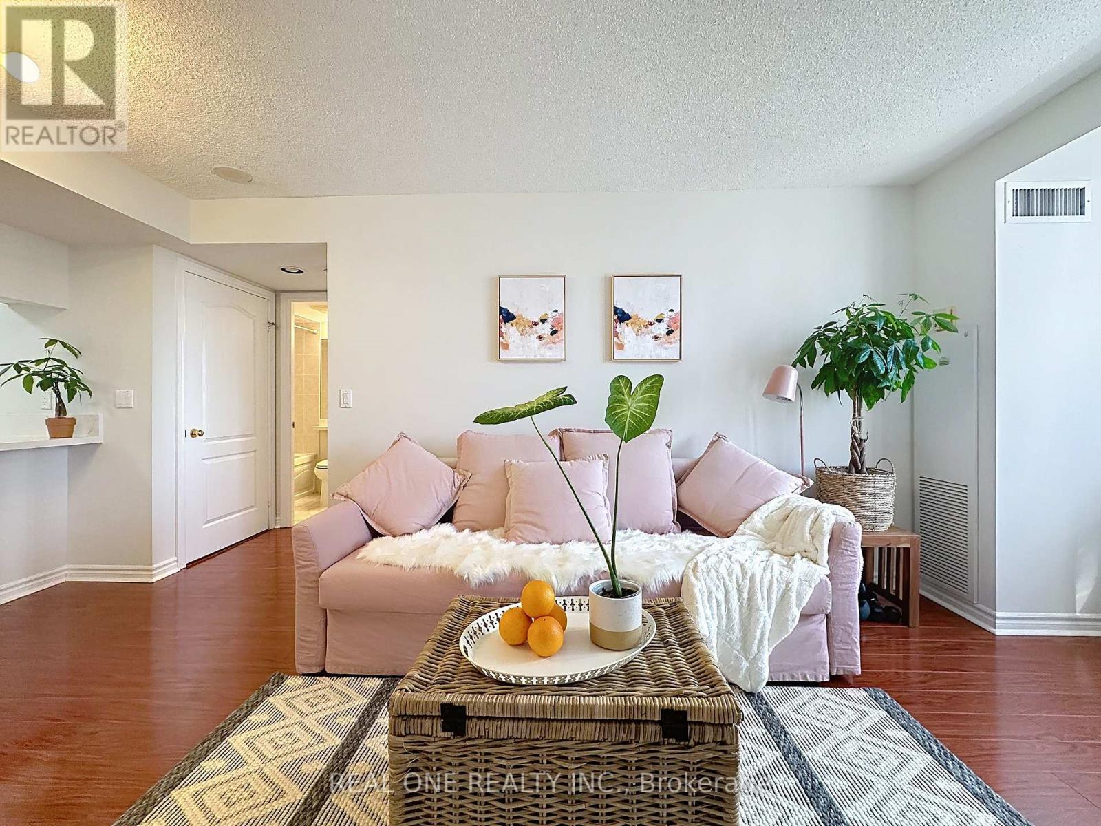 1708 - 18 Sommerset Way, Toronto, Ontario  M2N 6X5 - Photo 8 - C12486773