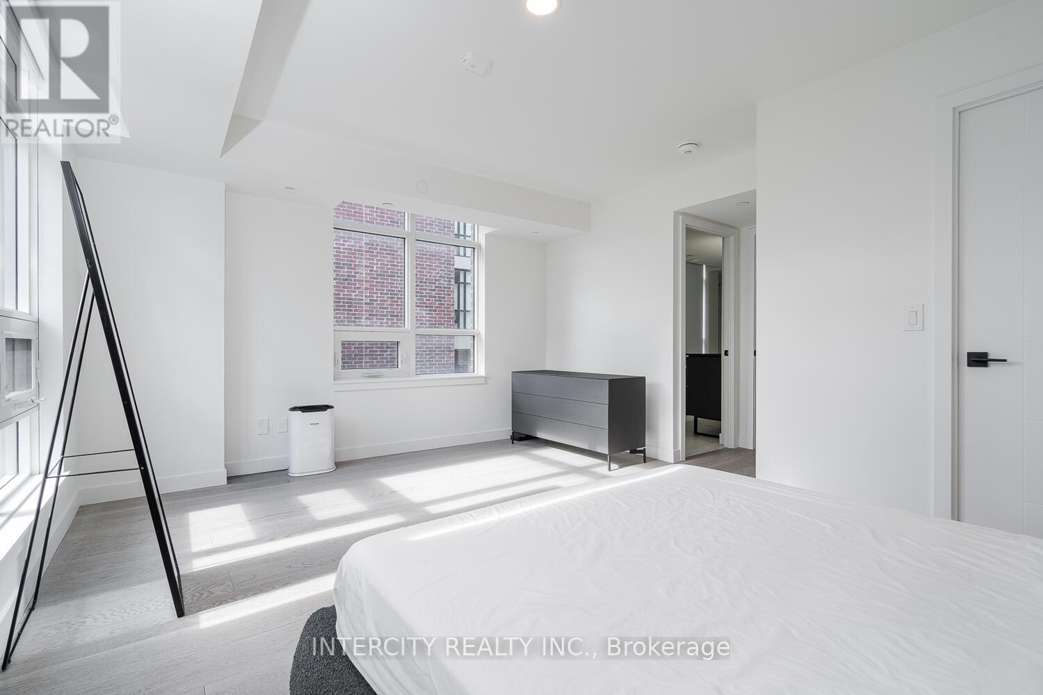 1 - 851 Sheppard Avenue W, Toronto, Ontario  M3H 0G2 - Photo 14 - C12486784