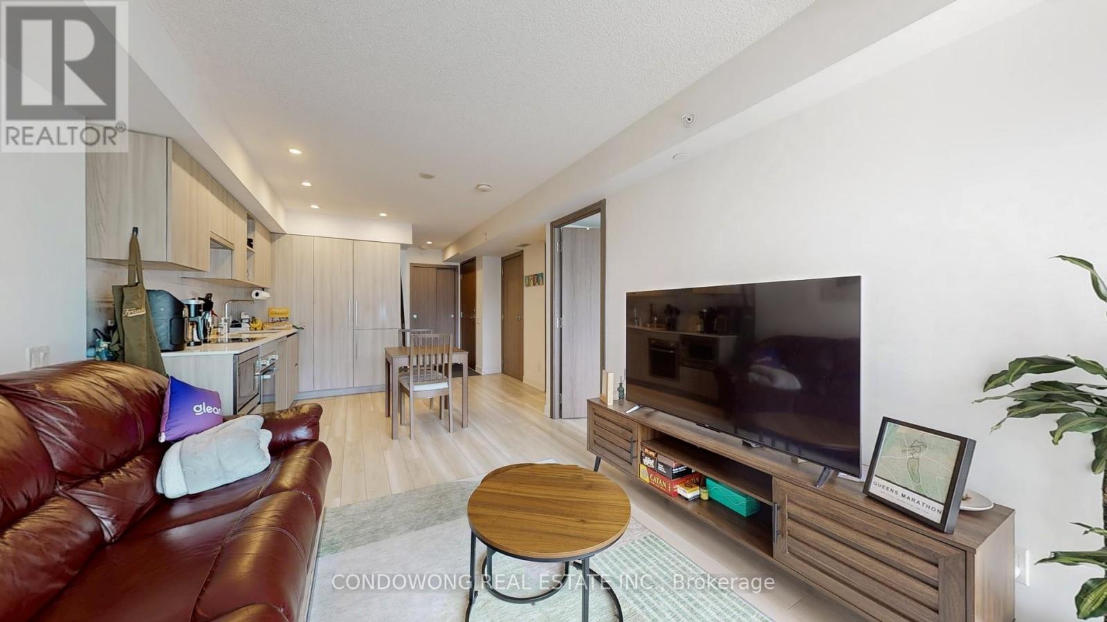 911 - 17 Bathurst Street, Toronto, Ontario  M5V 0N1 - Photo 3 - C12486787