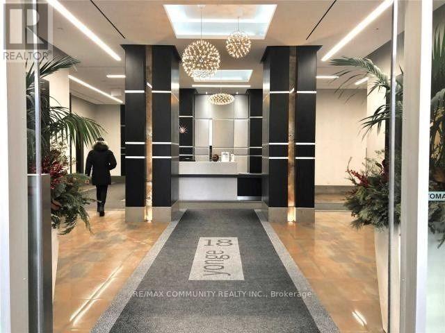 3313 - 18 Yonge Street, Toronto, Ontario  M5E 1Z8 - Photo 2 - C12486789