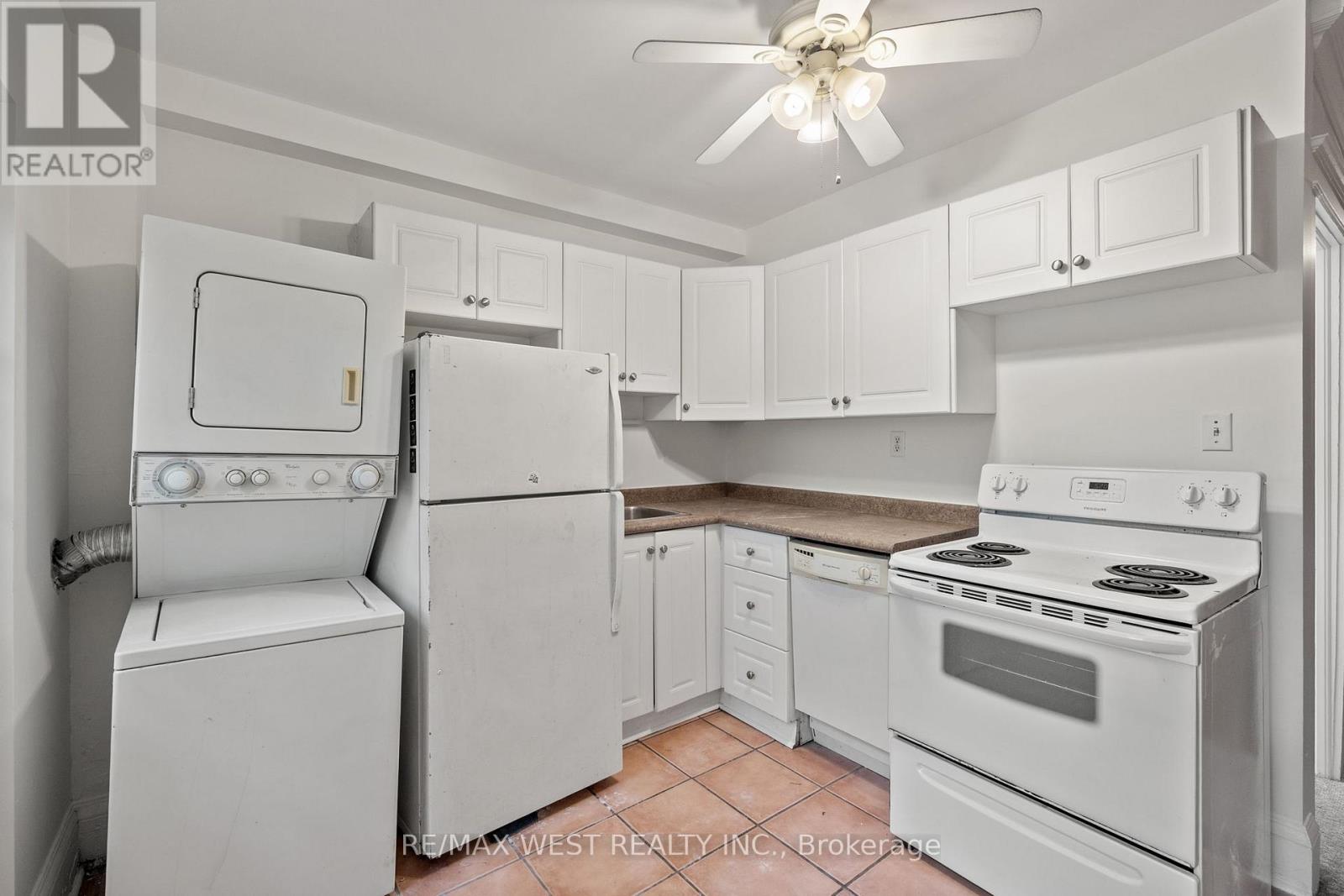 937 Bathurst Street, Toronto, Ontario  M5R 3G4 - Photo 13 - C12486794