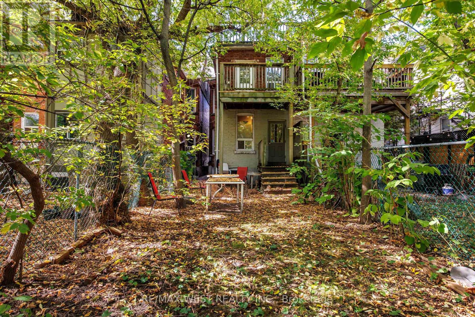 937 Bathurst Street, Toronto, Ontario  M5R 3G4 - Photo 32 - C12486794