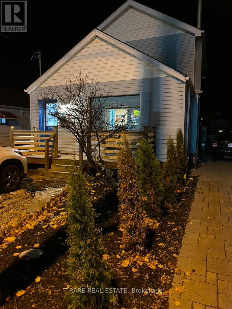 2491 GERRARD STREET E, Toronto, Ontario