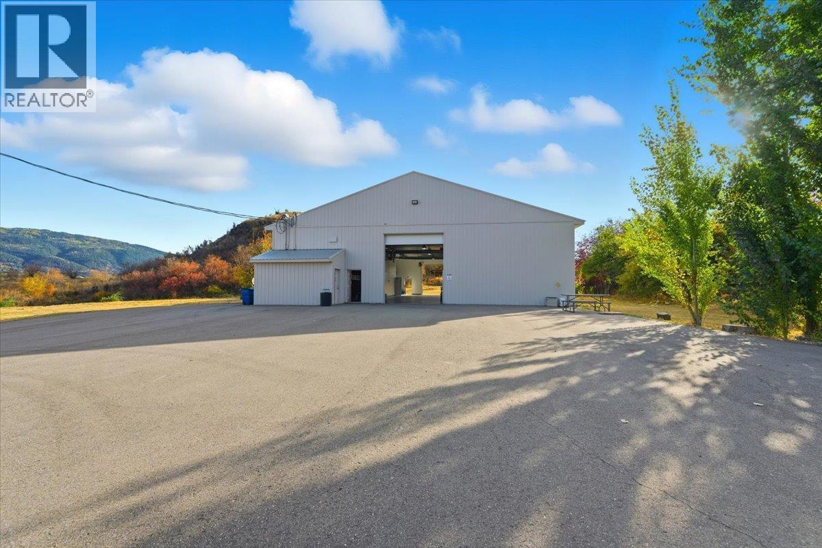 6924 / 6926 Old Kamloops Road, Vernon, British Columbia  V1H 1W1 - Photo 5 - 10366349