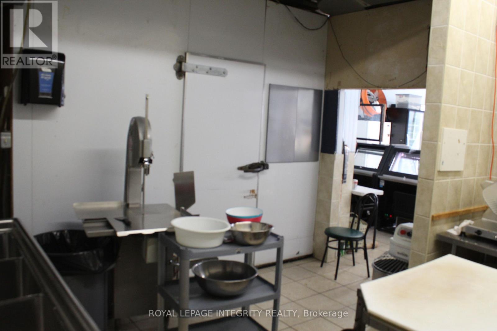 1117 Cobden Road, Ottawa, Ontario  K2C 2Z1 - Photo 14 - X12484775