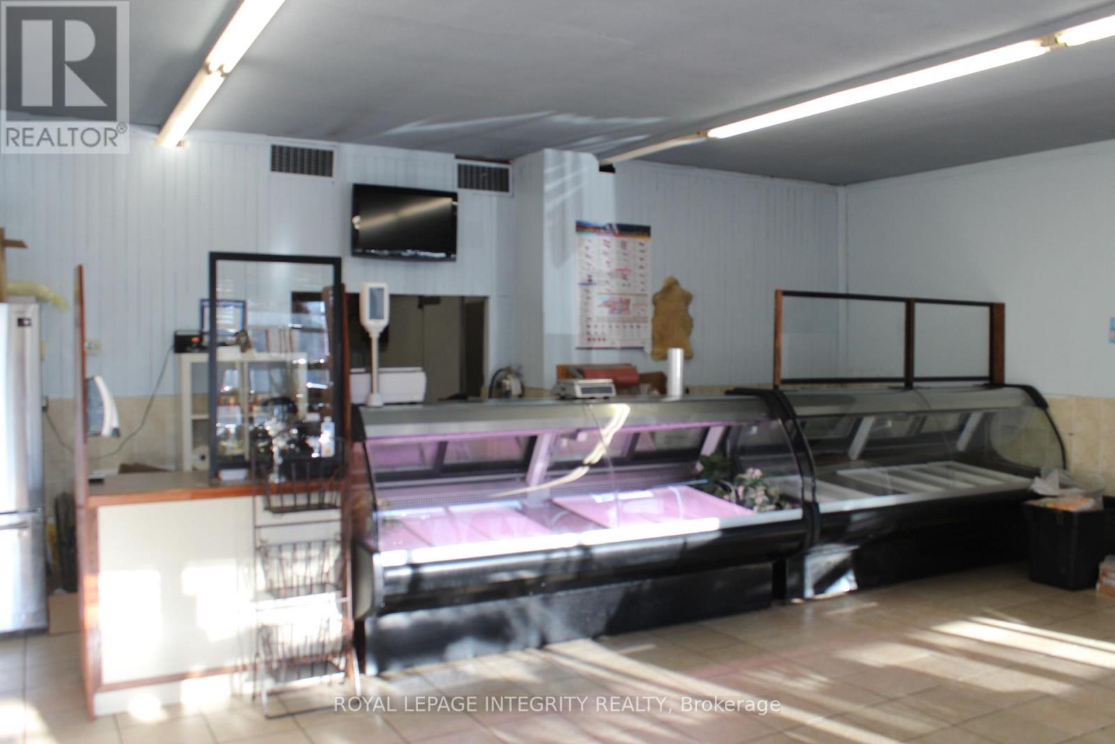 1117 Cobden Road, Ottawa, Ontario  K2C 2Z1 - Photo 5 - X12484775