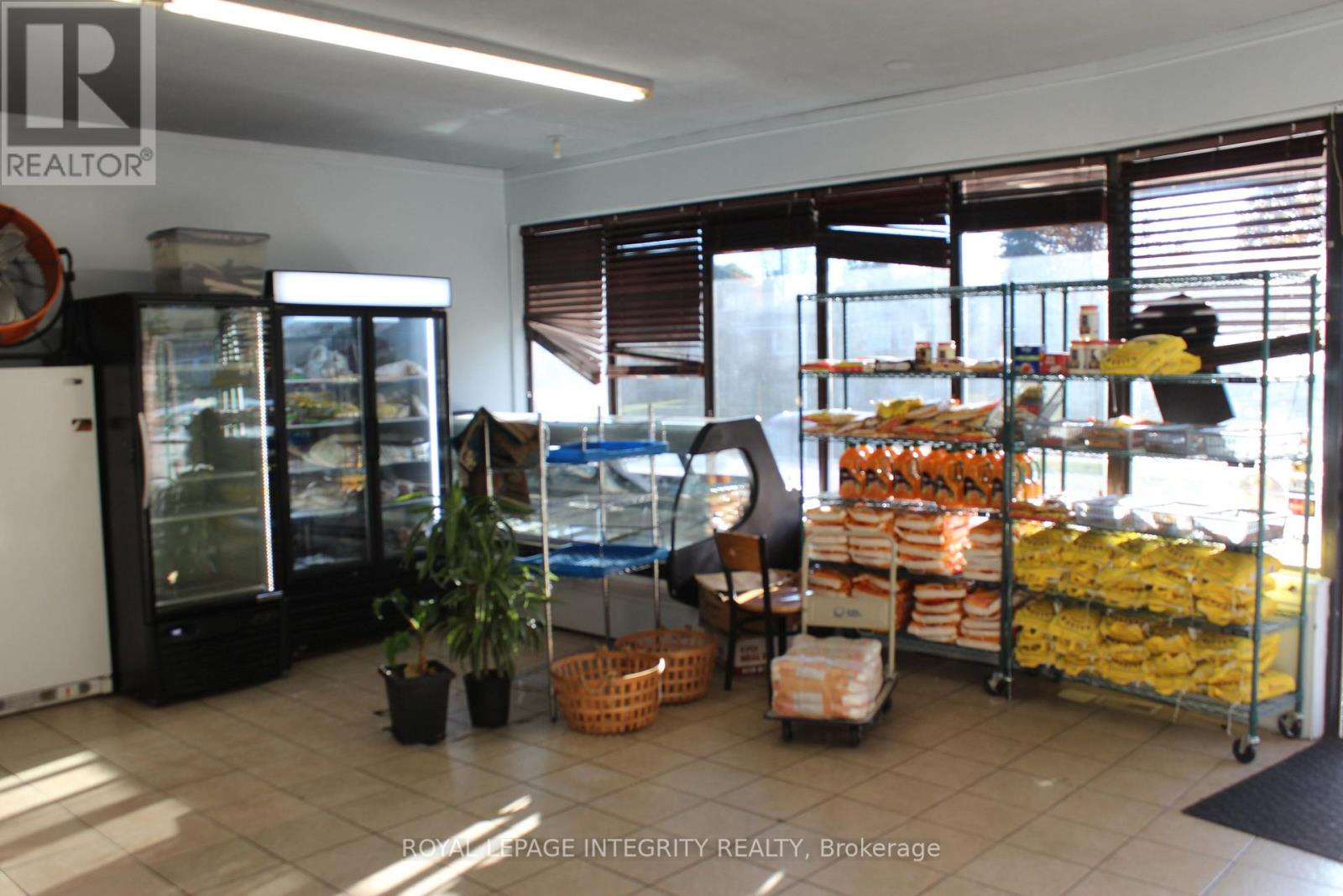 1117 Cobden Road, Ottawa, Ontario  K2C 2Z1 - Photo 7 - X12484775