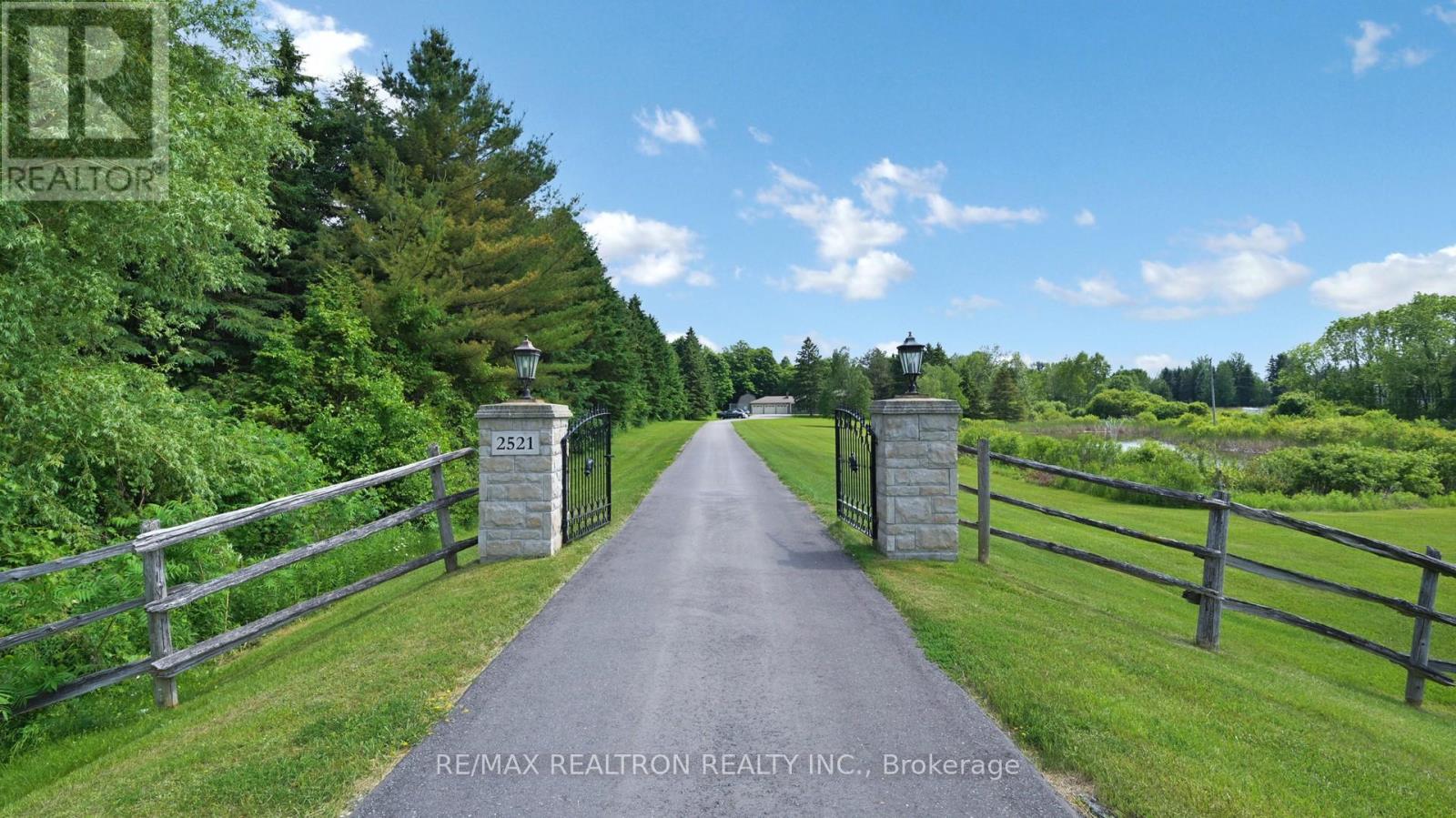 2521 Mt Albert Road, East Gwillimbury, Ontario  L0G 1R0 - Photo 3 - N12486770