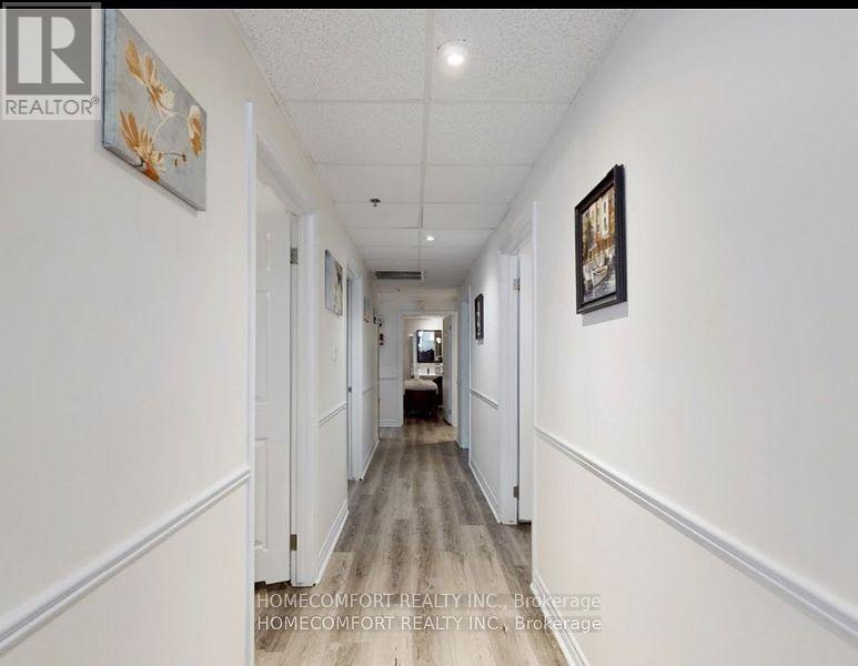 3 - 165 East Beaver Creek Road, Richmond Hill, Ontario  L4B 2N2 - Photo 2 - N12486783