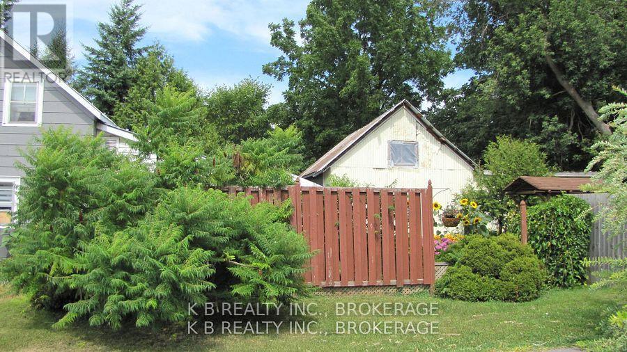 229 Gore Street E, Perth, Ontario  K7H 1K6 - Photo 14 - X12486805