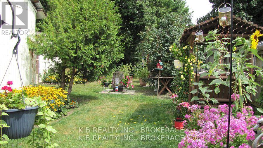 229 Gore Street E, Perth, Ontario  K7H 1K6 - Photo 15 - X12486805