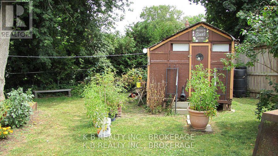 229 Gore Street E, Perth, Ontario  K7H 1K6 - Photo 23 - X12486805