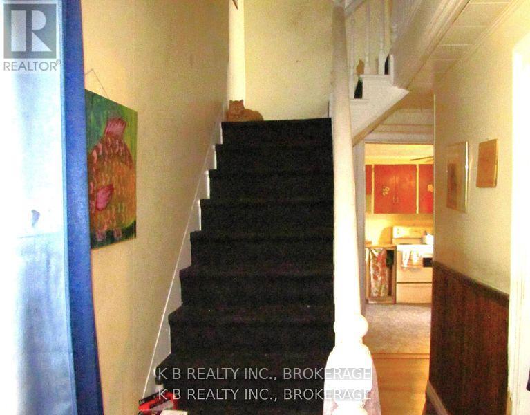 229 Gore Street E, Perth, Ontario  K7H 1K6 - Photo 5 - X12486805