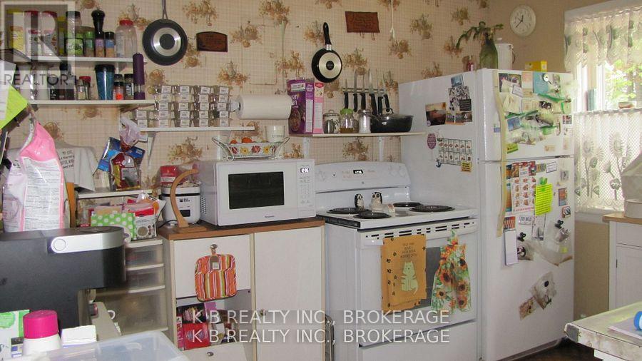 229 Gore Street E, Perth, Ontario  K7H 1K6 - Photo 9 - X12486805