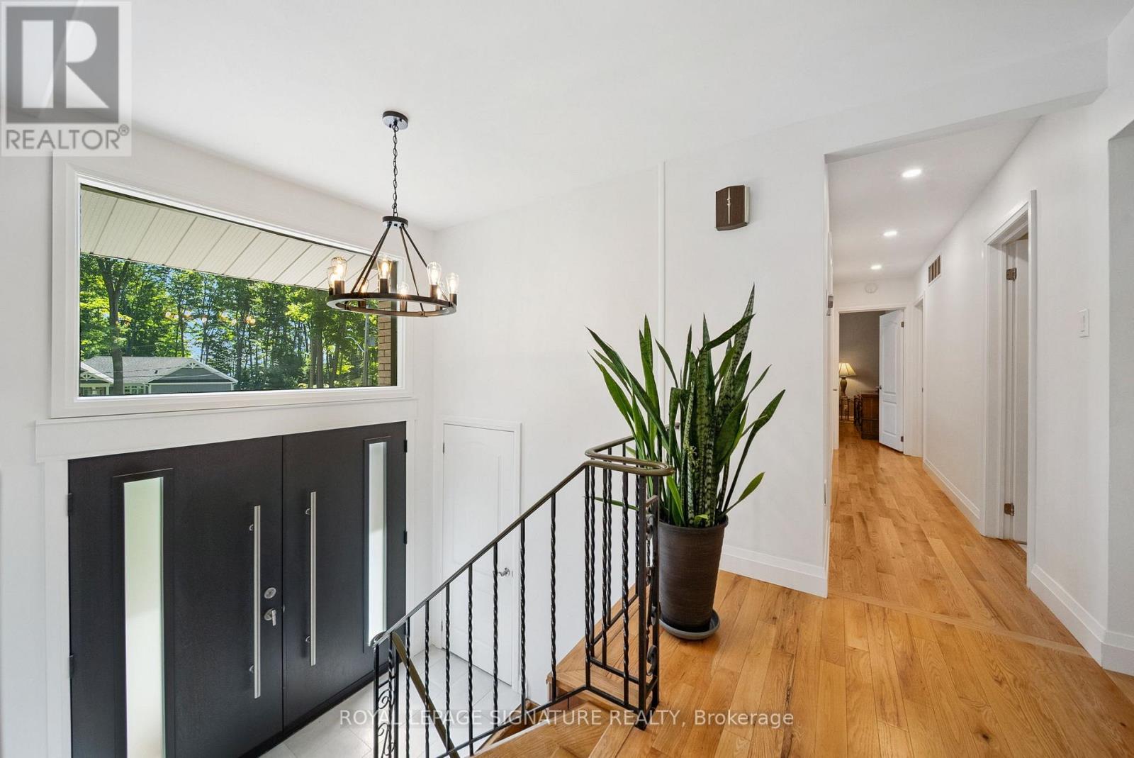 470 Parkview Court, Midland, Ontario  L4R 5G3 - Photo 3 - S12486782