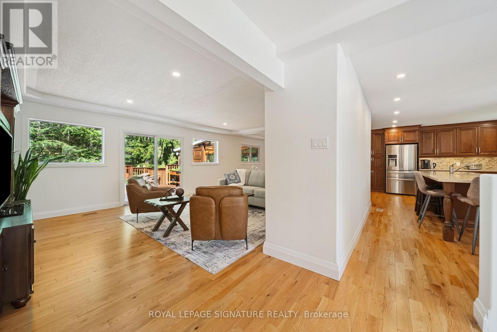 470 Parkview Court, Midland, Ontario  L4R 5G3 - Photo 4 - S12486782