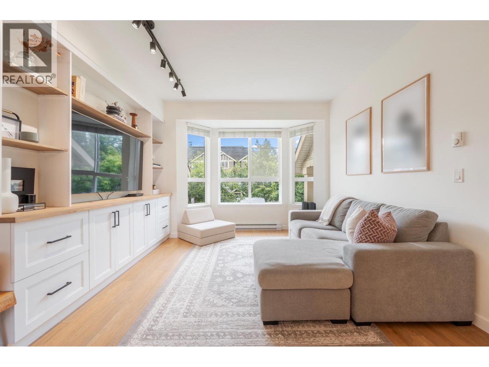 9 6180 ALDER STREET, Richmond, British Columbia