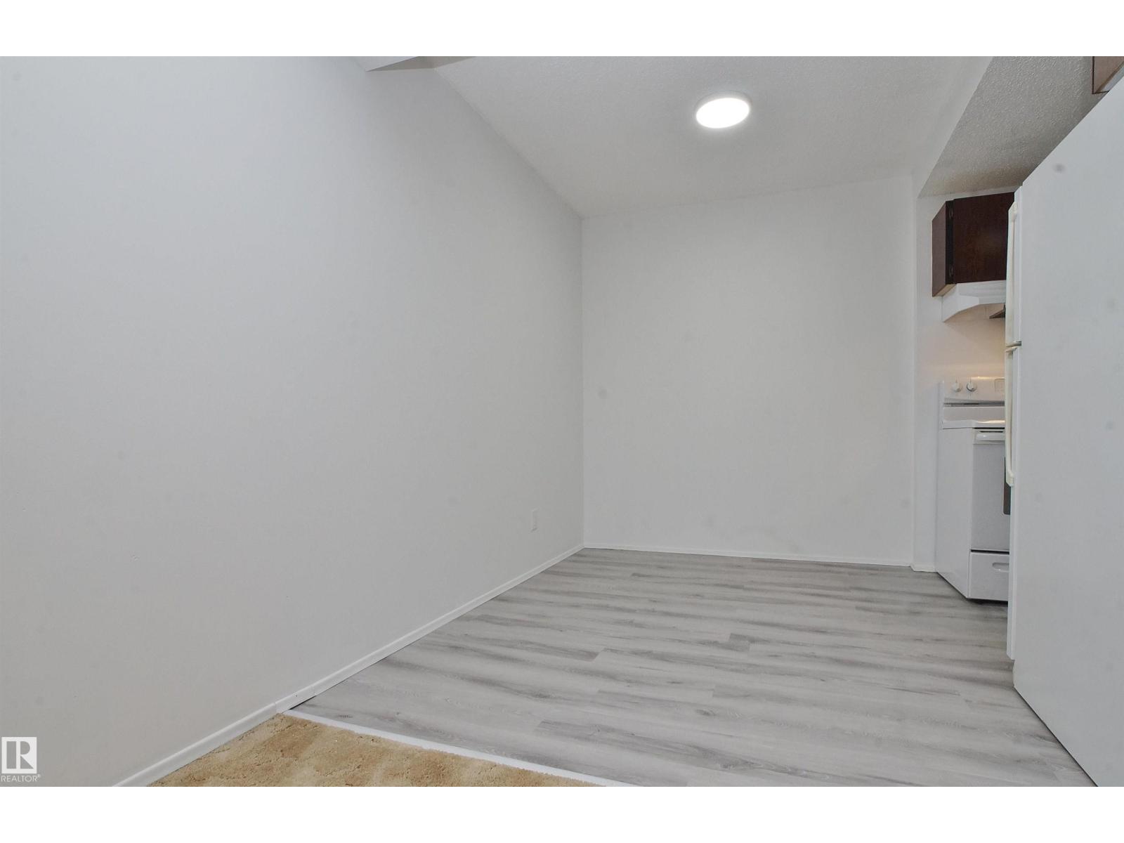 30 Amberly Ct Nw, Edmonton, Alberta  T5A 2H9 - Photo 9 - E4463834