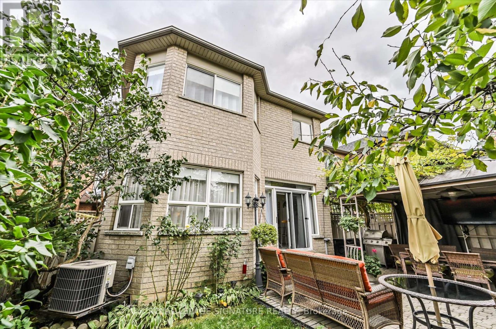 3485 Mcdowell Drive, Mississauga, Ontario  L5M 6R6 - Photo 46 - W12484764