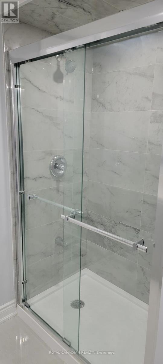 Bsmt - 84 Masters Green Crescent, Brampton, Ontario  L7A 3K5 - Photo 12 - W12486761