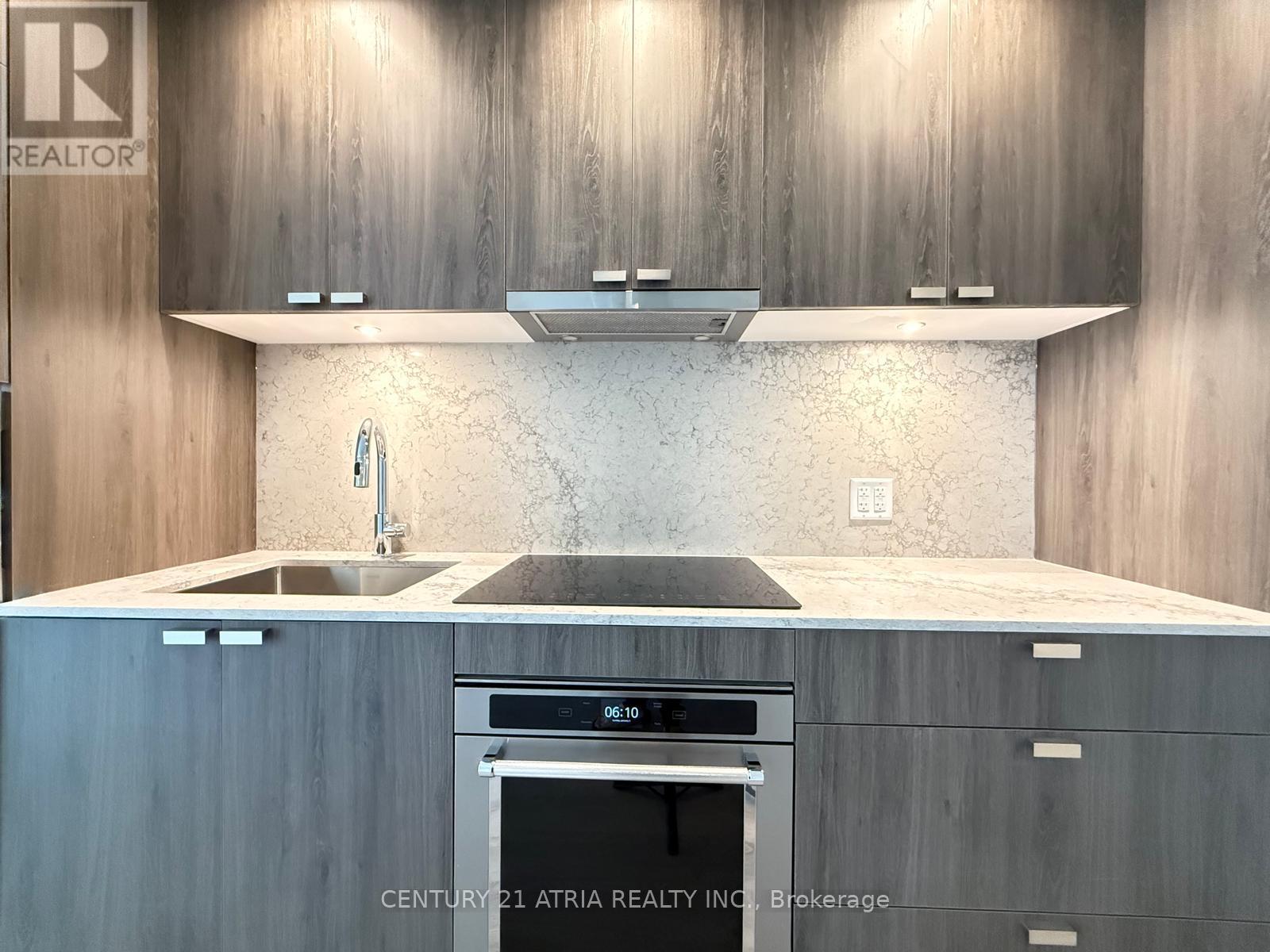 504 - 259 The Kingsway, Toronto, Ontario  M9A 0G2 - Photo 4 - W12486762