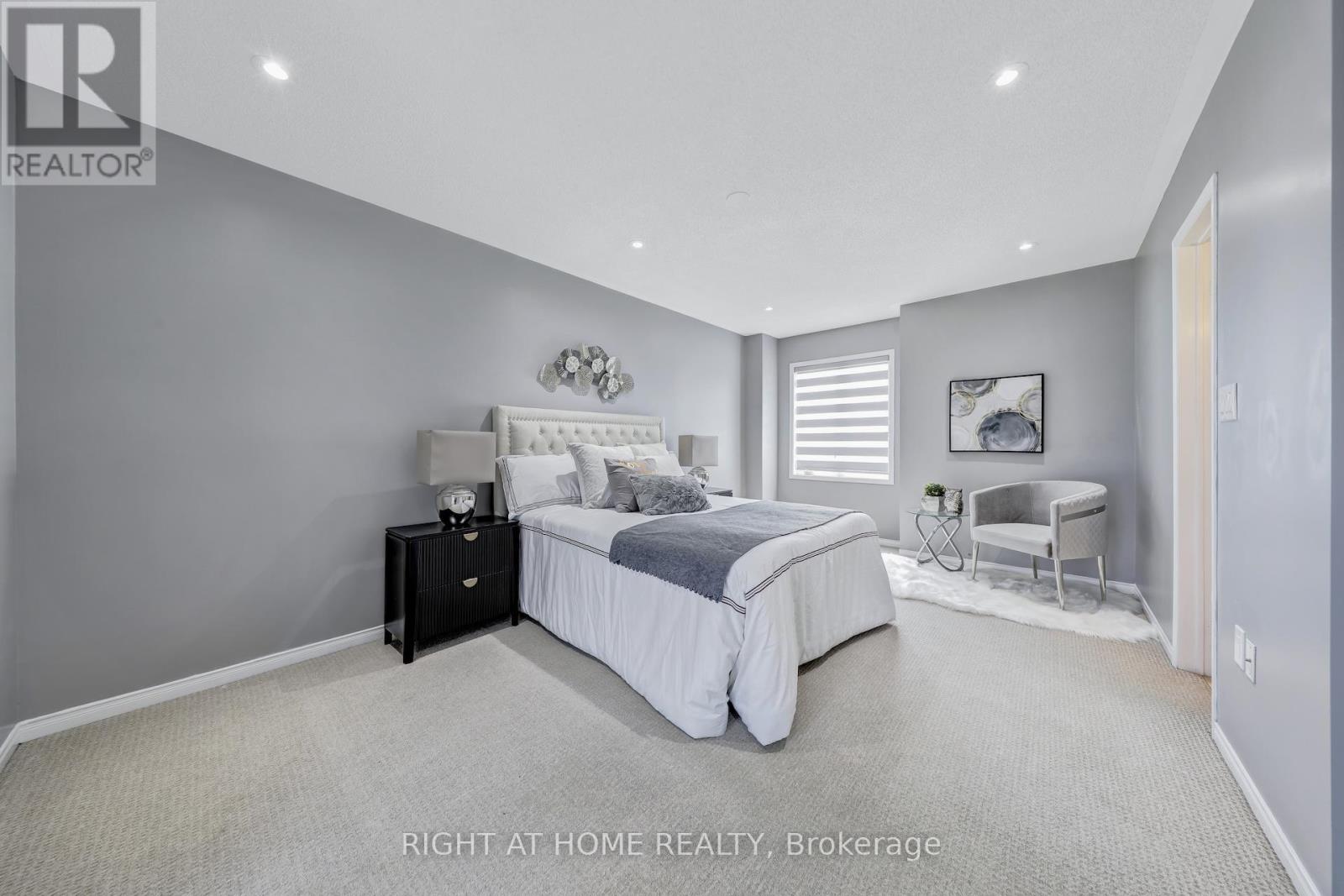 332 Rosegate Way N, Oakville, Ontario  L6H 7K7 - Photo 16 - W12486767