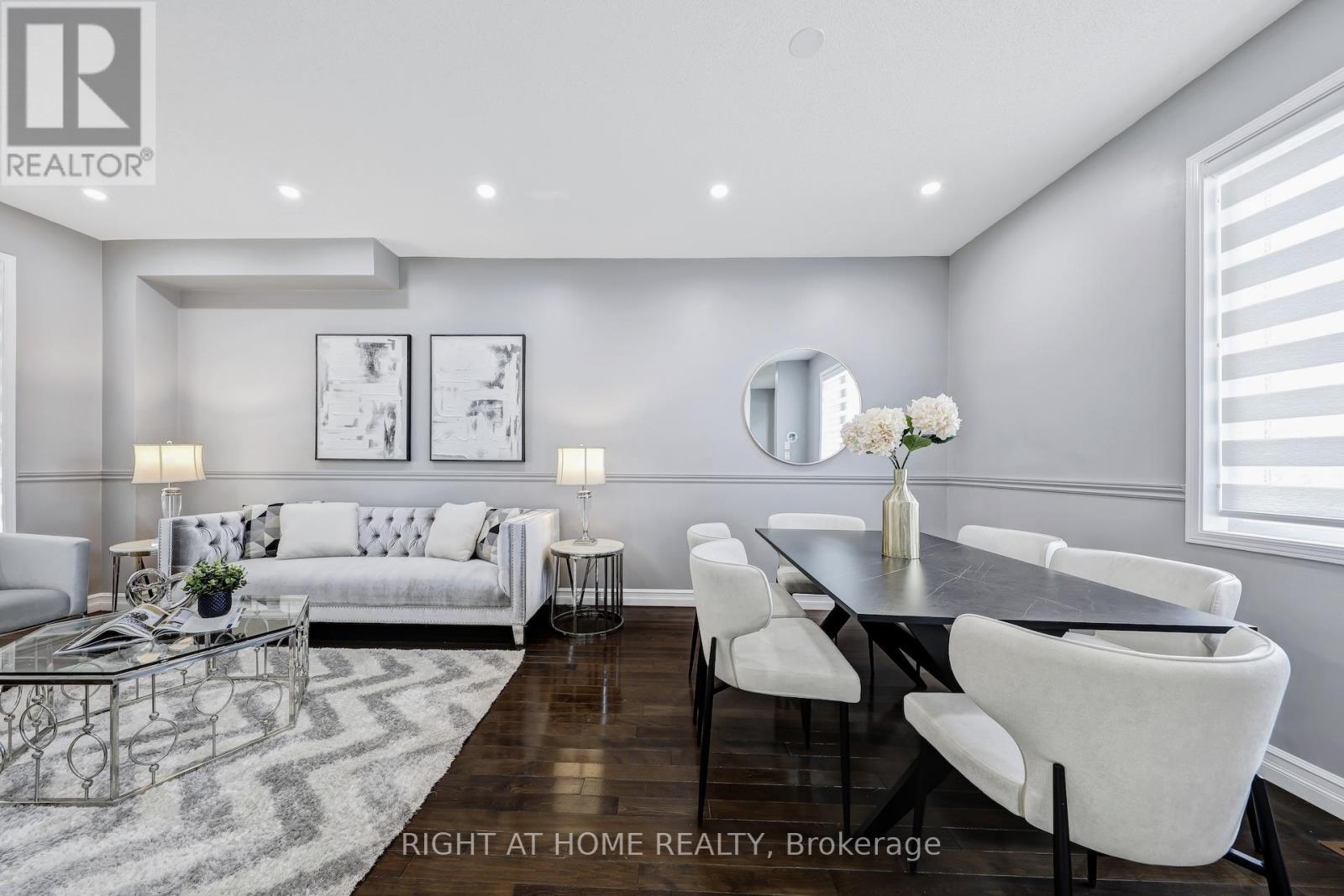 332 Rosegate Way N, Oakville, Ontario  L6H 7K7 - Photo 2 - W12486767