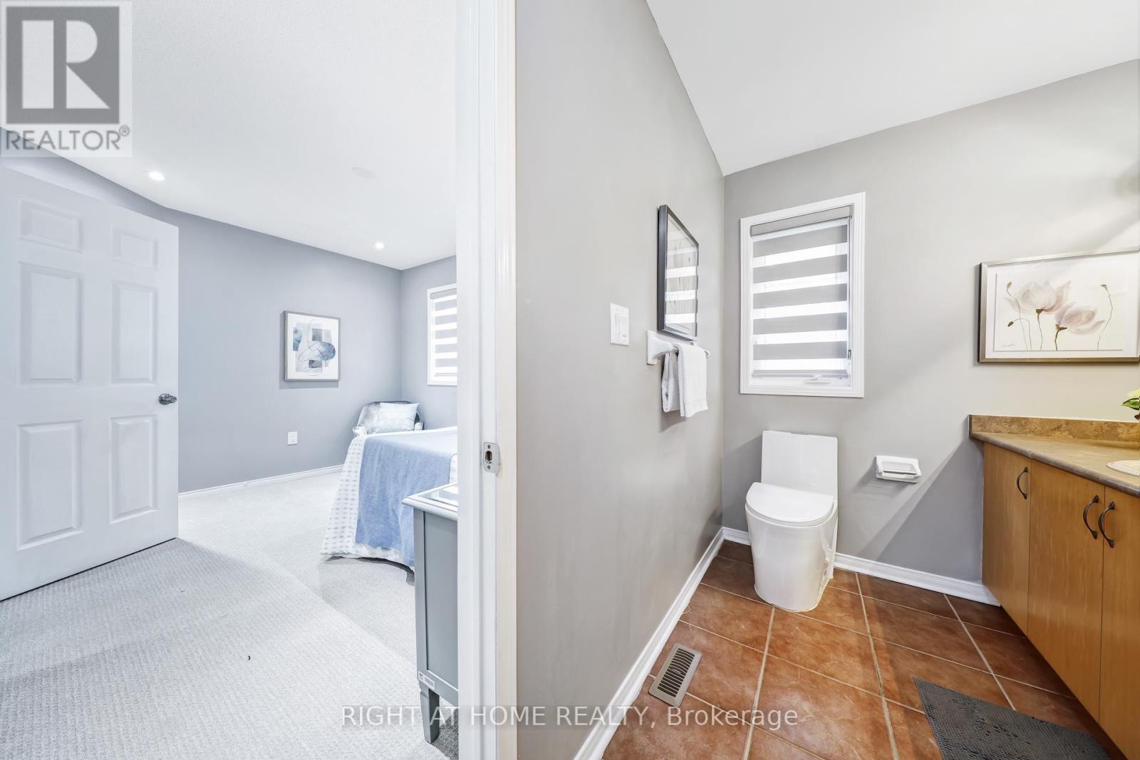 332 Rosegate Way N, Oakville, Ontario  L6H 7K7 - Photo 27 - W12486767