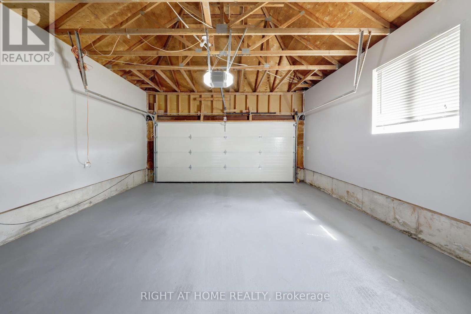 332 Rosegate Way N, Oakville, Ontario  L6H 7K7 - Photo 30 - W12486767