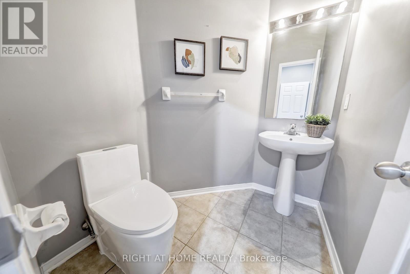 332 Rosegate Way N, Oakville, Ontario  L6H 7K7 - Photo 35 - W12486767