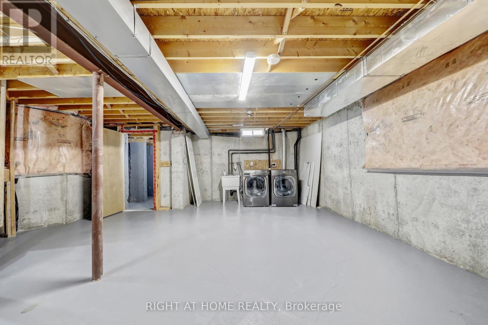 332 Rosegate Way N, Oakville, Ontario  L6H 7K7 - Photo 37 - W12486767