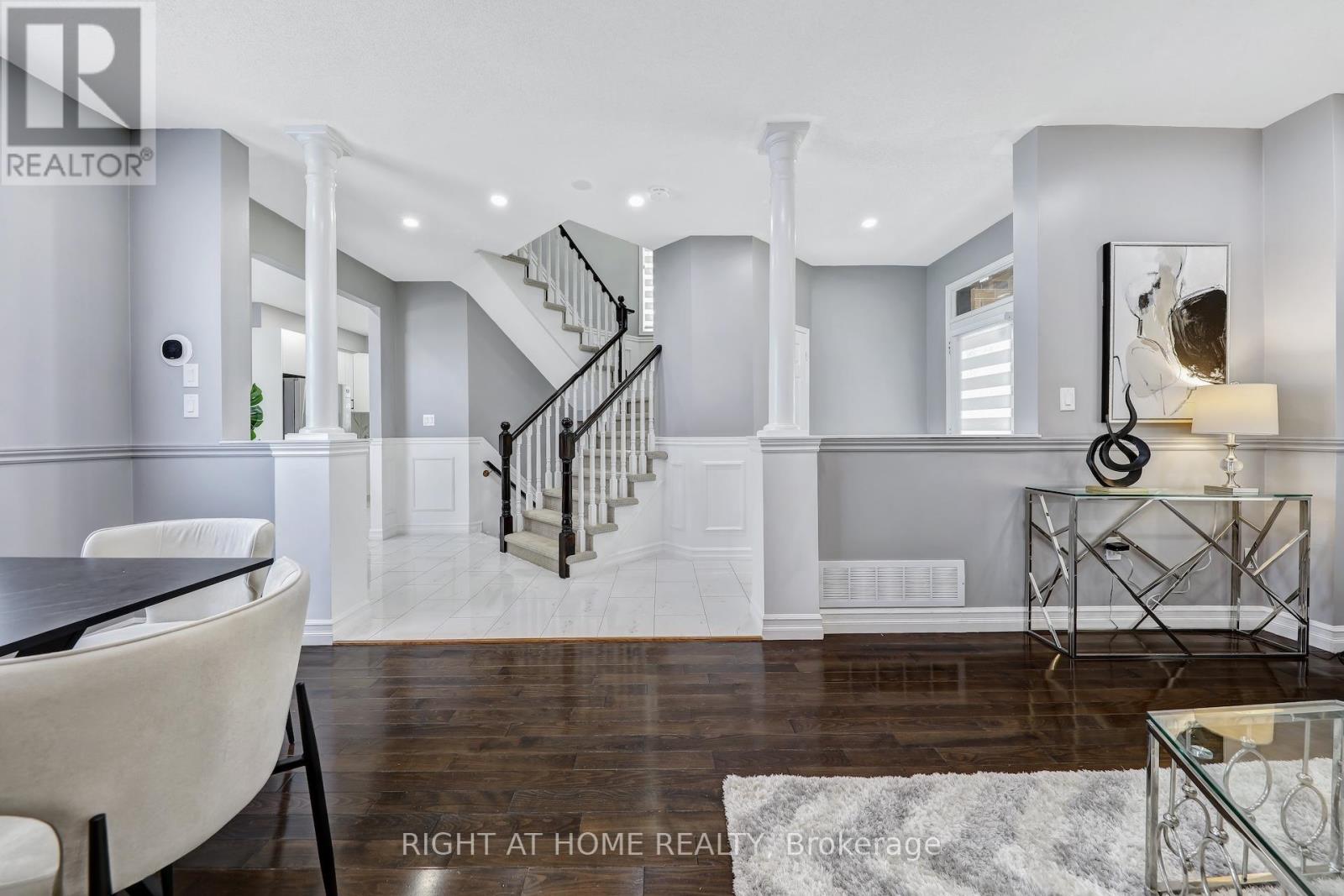 332 Rosegate Way N, Oakville, Ontario  L6H 7K7 - Photo 7 - W12486767